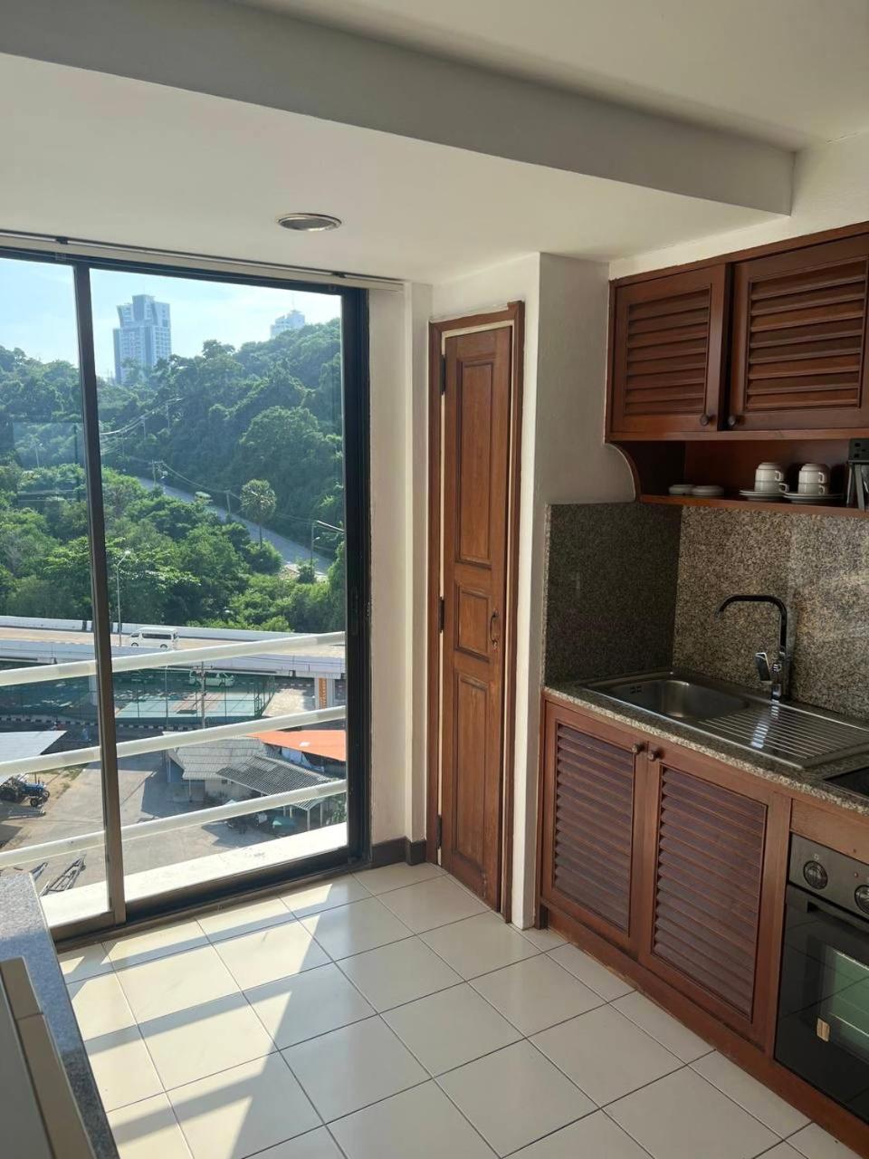 The Monaco Residence Pattaya Ngoại thất bức ảnh