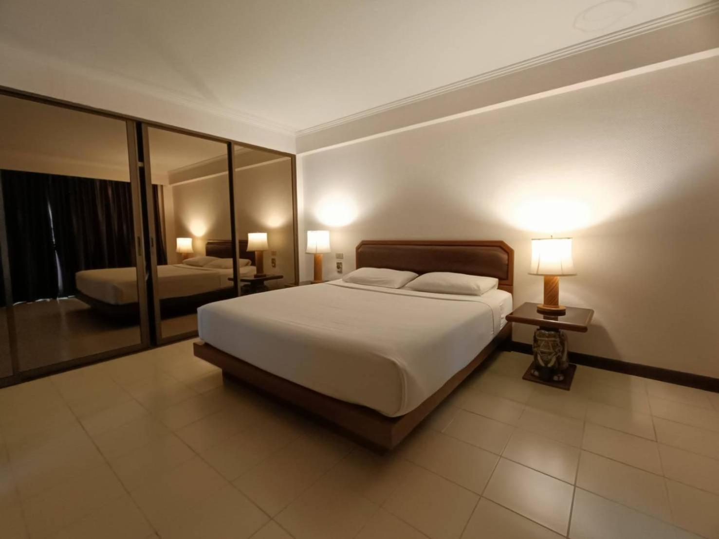 The Monaco Residence Pattaya Ngoại thất bức ảnh