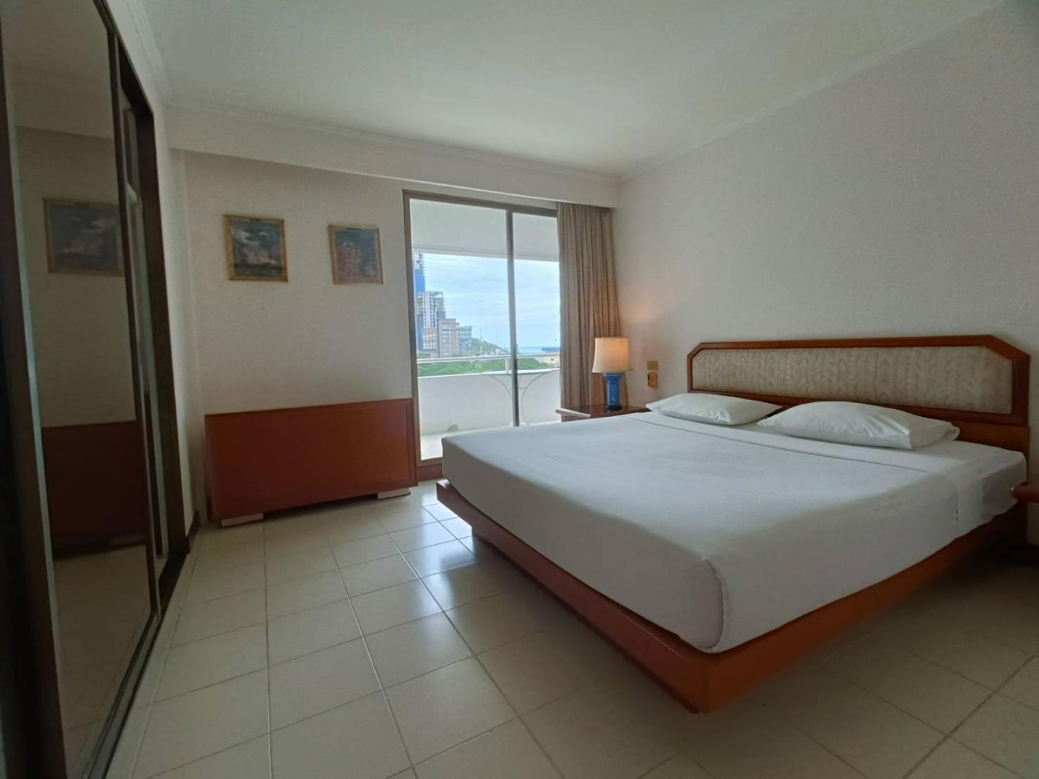 The Monaco Residence Pattaya Ngoại thất bức ảnh